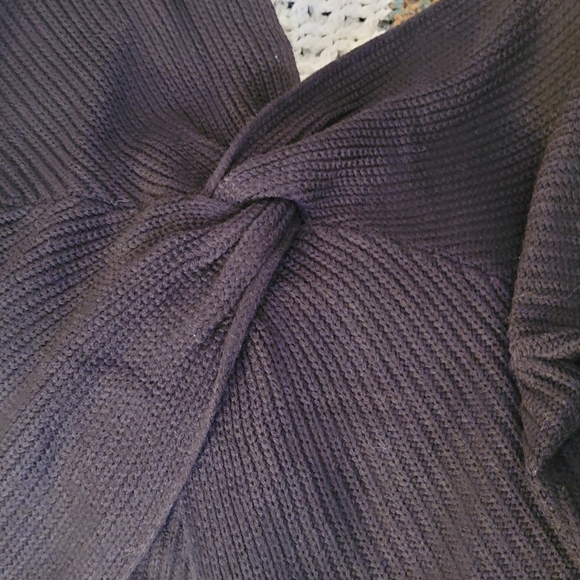 Fashion Nova Black Oversized Twist Sweater - Picture 5 of 8